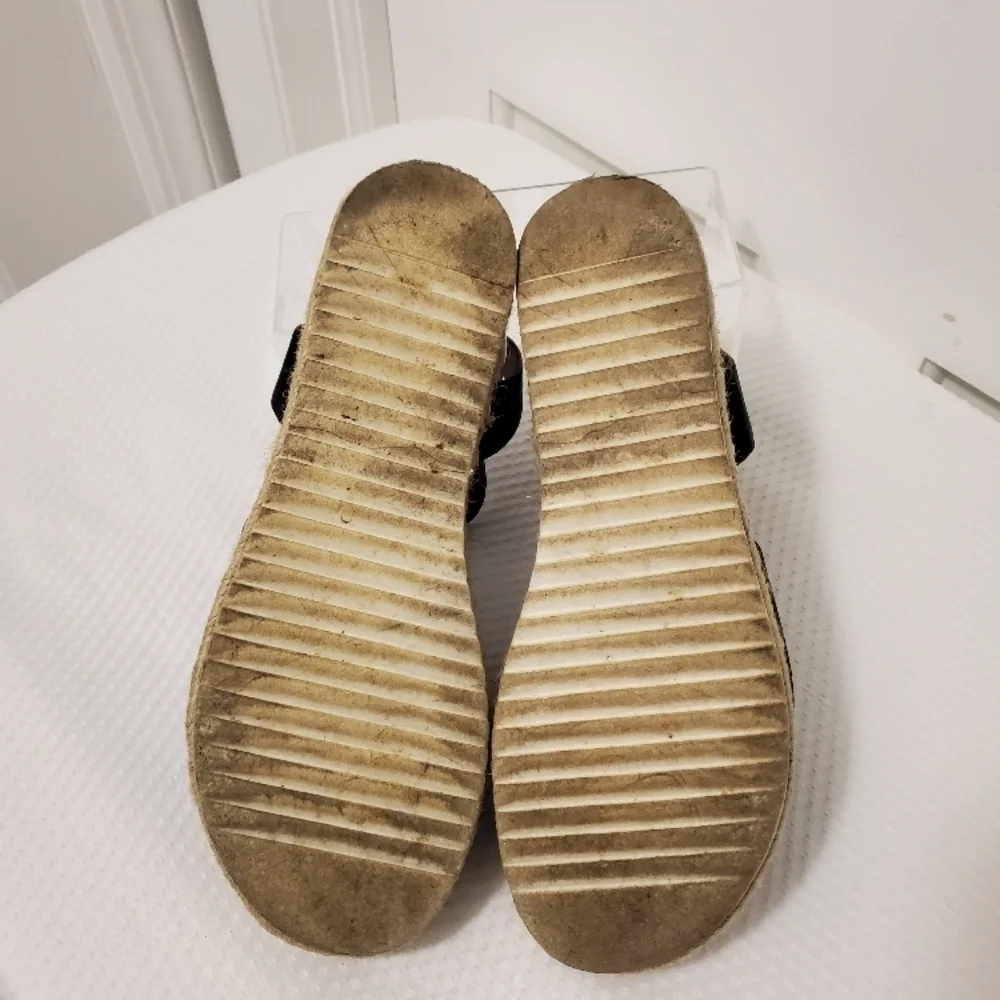 CUSHIONAIRE Black Espadrille Sandals Size 9, Preppy, Classic